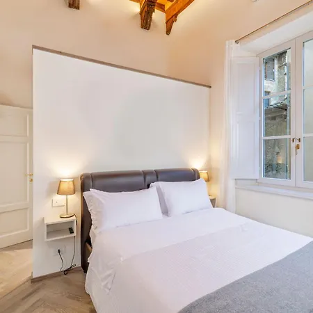 Iconic Square Luxury Attic Tuscany Lejlighed Siena