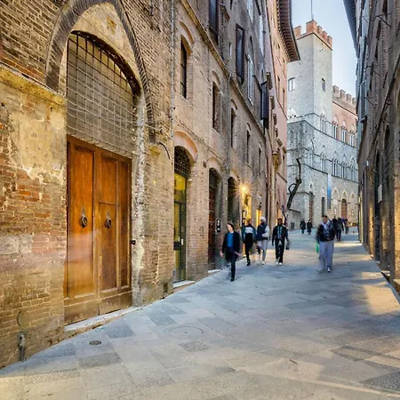 Lejlighed Iconic Square Luxury Attic Tuscany