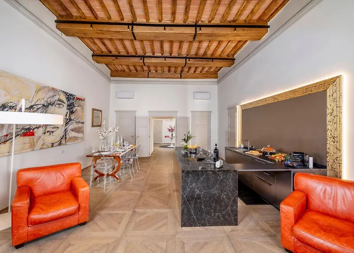 דירה Iconic Square Luxury Attic Tuscany סיינה