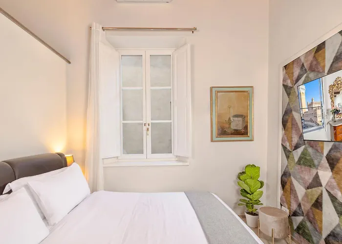 Iconic Square Luxury Attic Tuscany