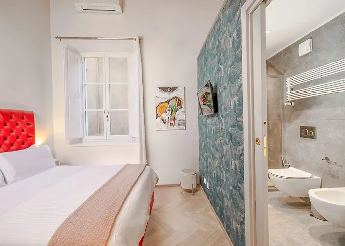 Iconic Square Luxury Attic Tuscany Appartement